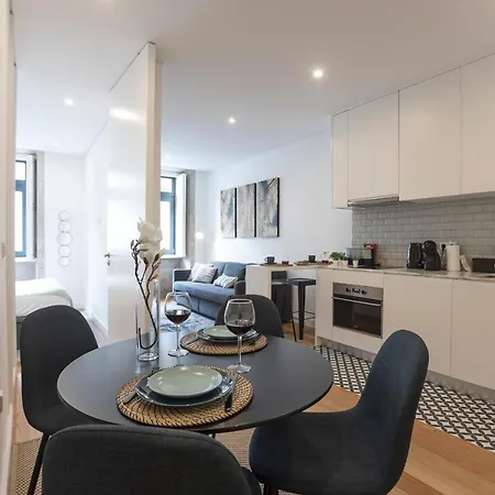 Charming And Bright Apartment